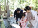 10月・秋の七五三前撮りをご検討中の方へ。鎌倉は鶴岡八幡宮、葉山の森戸神社、藤沢の江島神社など、現地集合のロケーション撮影ならまだ間に合います。10月25日（日）・31日（土）の大安日もご予約受付中。撮影、フォトアルバム、全データの安心パックです。