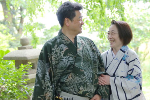 newsns1928 古民家スタジオやロケーションで特別な瞬間を家族写真としてプロフェッショナルな鎌倉フォトグラフィ。七五三、お宮参り、成人式など、お客様の大切な記念日を最高の技術と心を込めて撮影します。